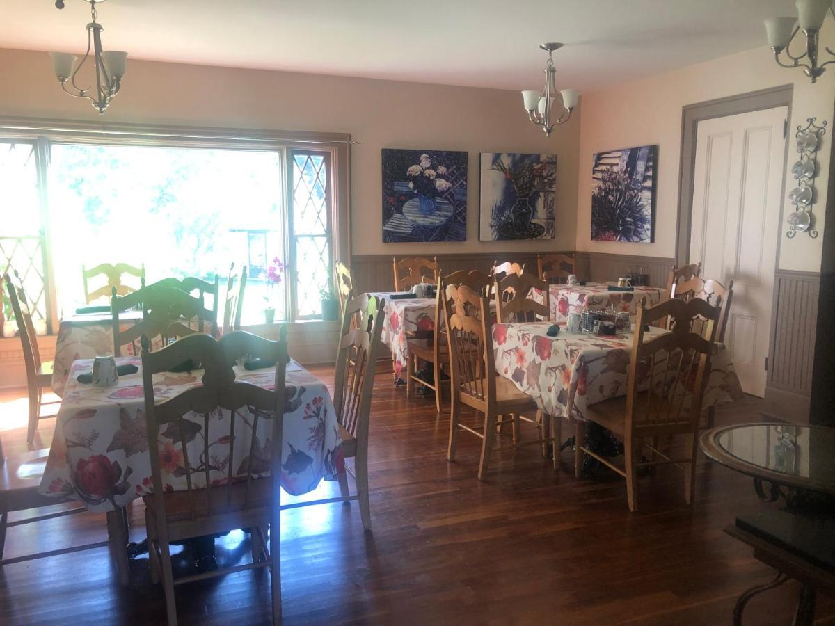 St. Martins Country Inn & Vaughan'S Restaurant 外观 照片